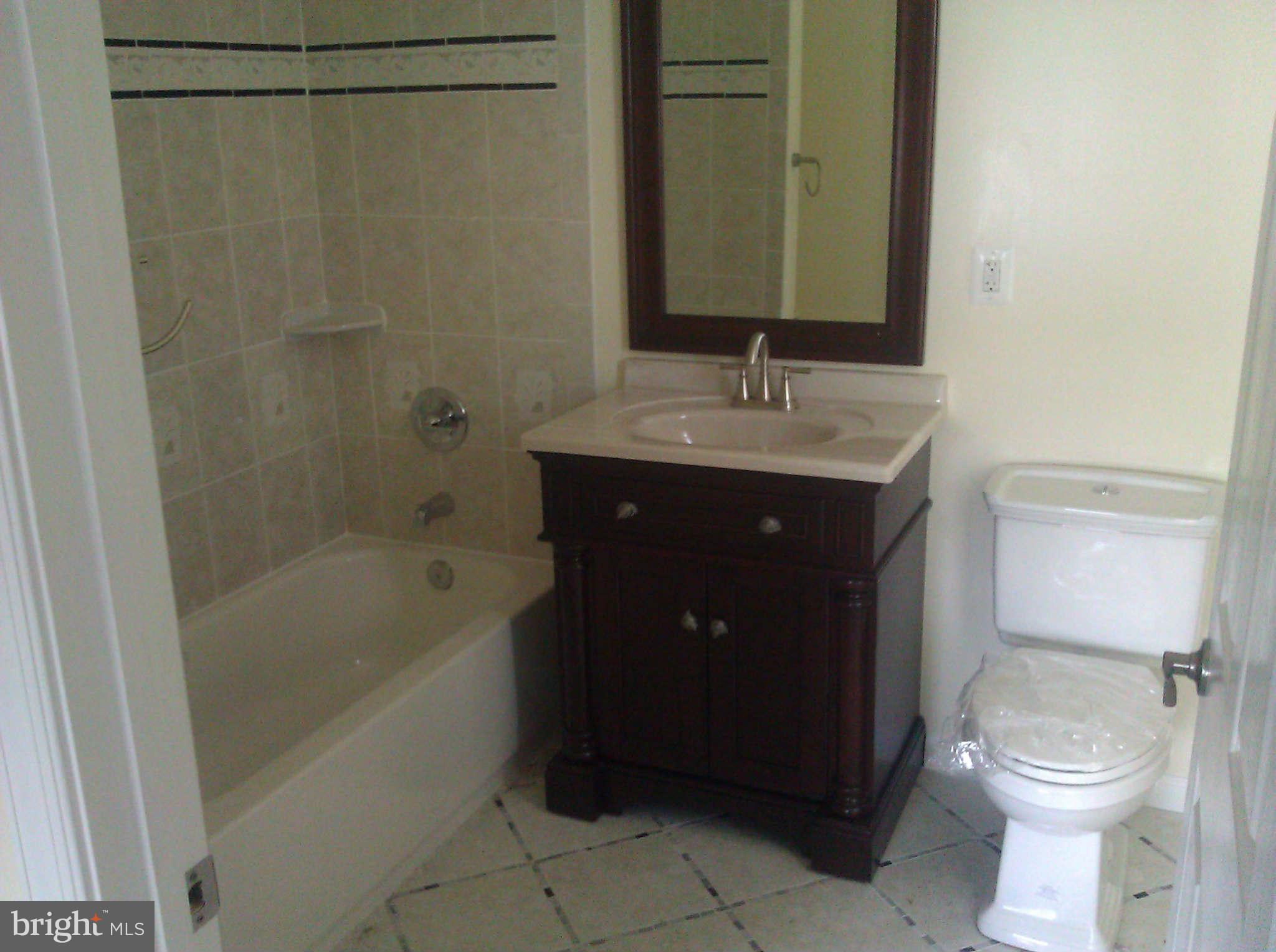2058 Poplar Ridge Road Pasadena, MD 21122 - Photo 16 of 30 Bath