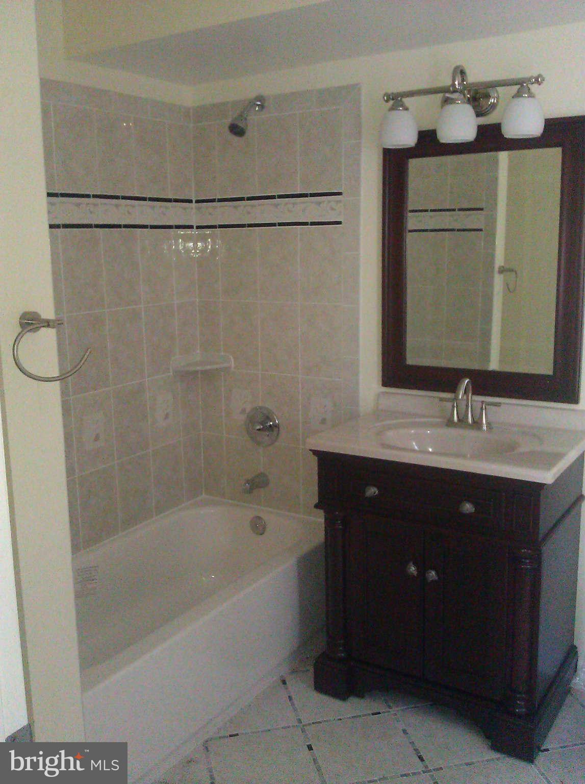 2058 Poplar Ridge Road Pasadena, MD 21122 - Photo 17 of 30 Bath