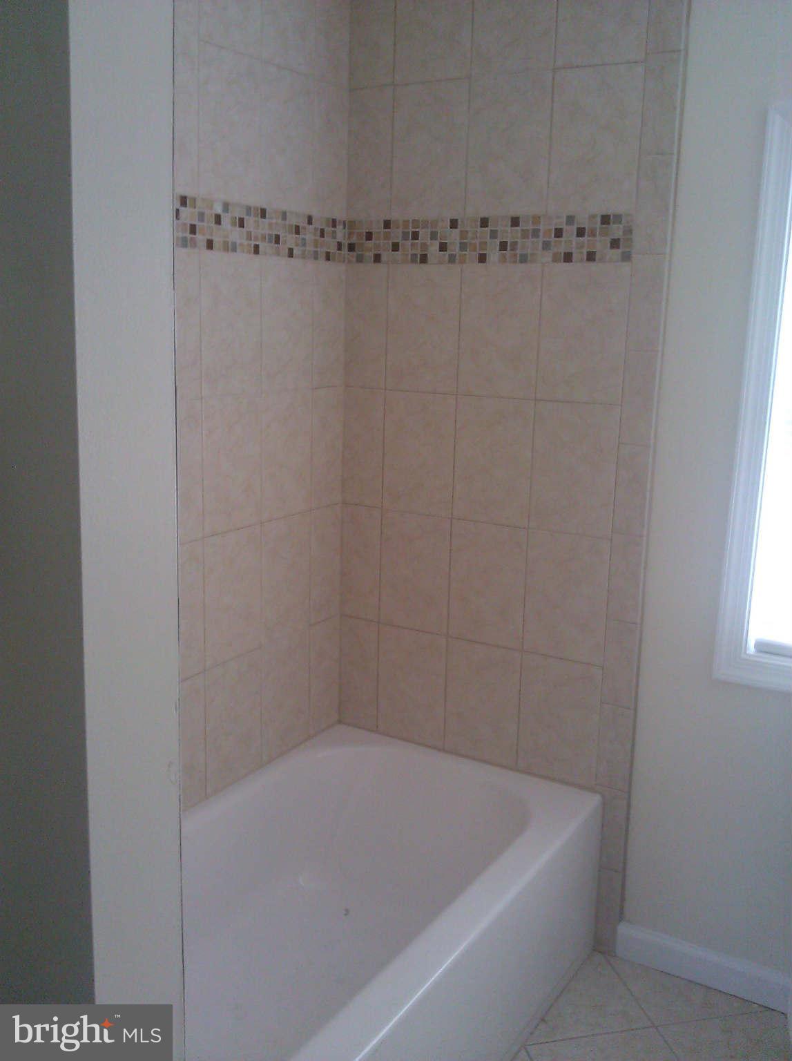 2058 Poplar Ridge Road Pasadena, MD 21122 - Photo 18 of 30 Bath