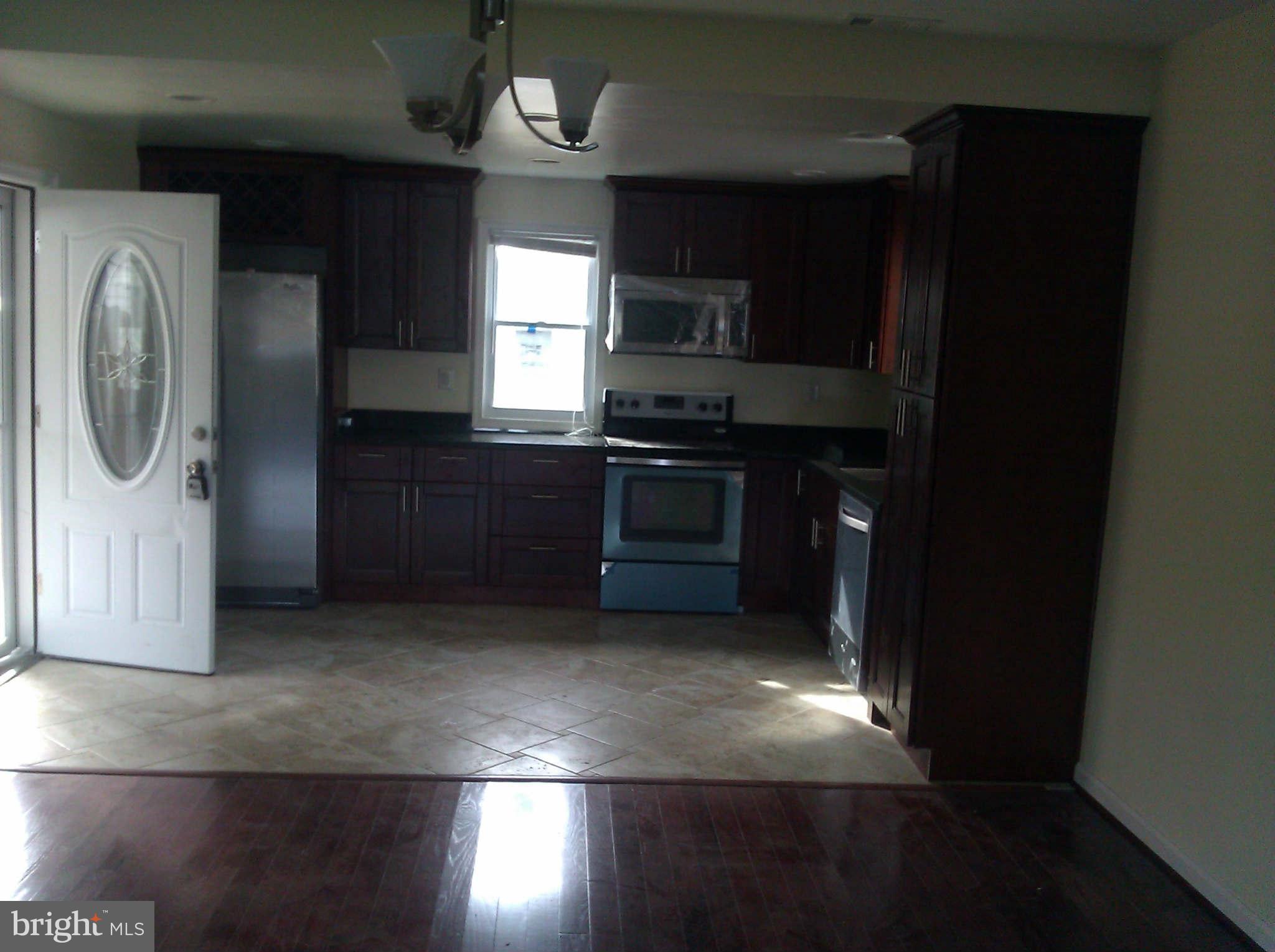 2058 Poplar Ridge Road Pasadena, MD 21122 - Photo 2 of 30 Kitchen