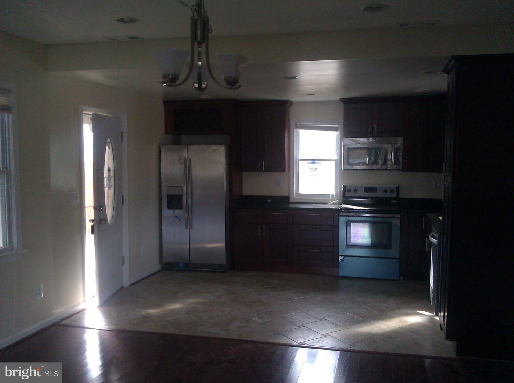 2058 Poplar Ridge Road Pasadena, MD 21122 - Photo 3 of 30 Kitchen