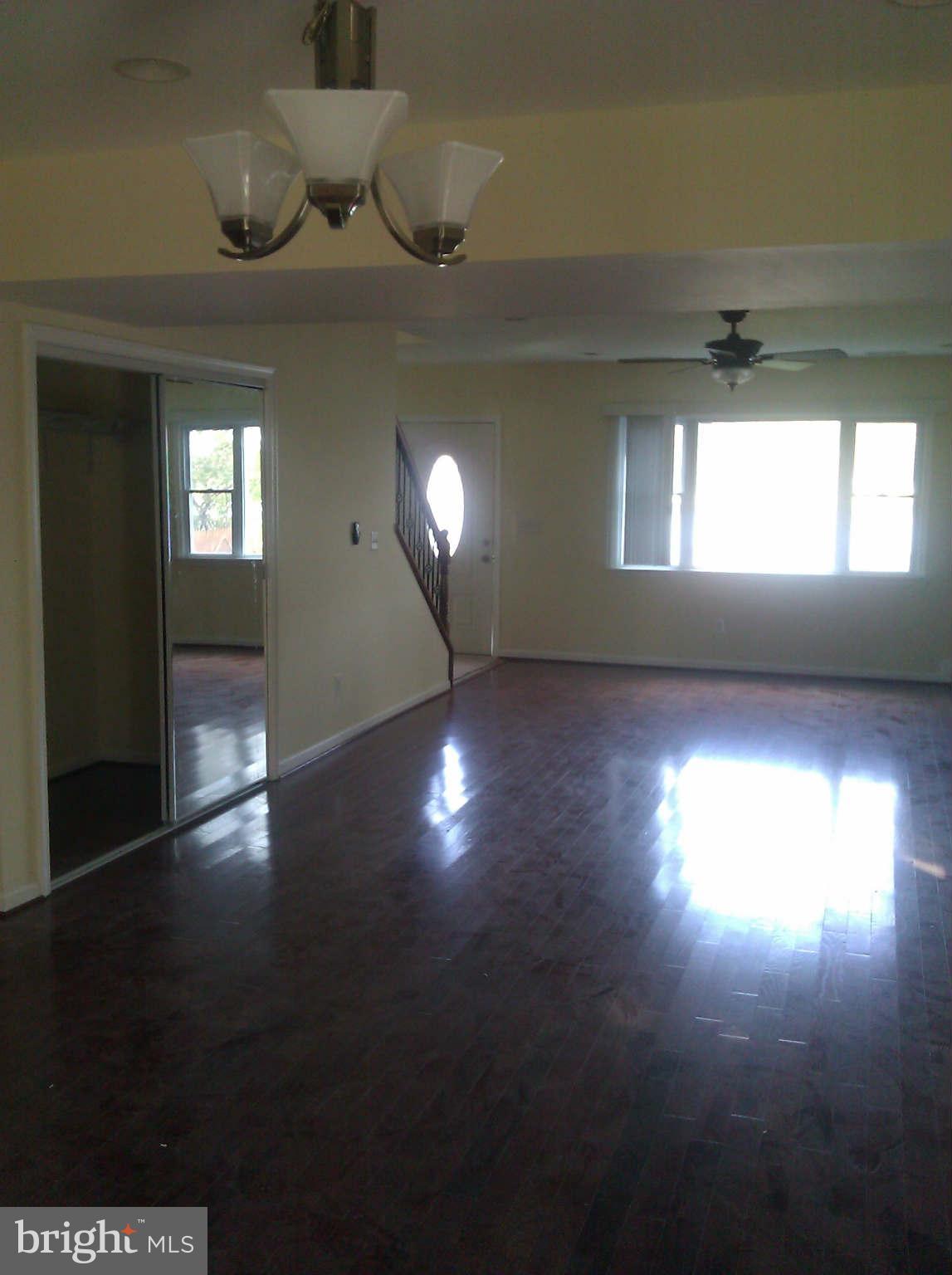2058 Poplar Ridge Road Pasadena, MD 21122 - Photo 4 of 30 Dining Room