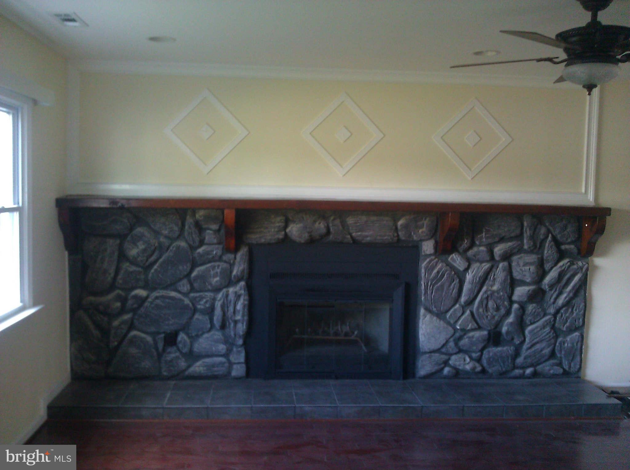 2058 Poplar Ridge Road Pasadena, MD 21122 - Photo 6 of 30 Interior (General)