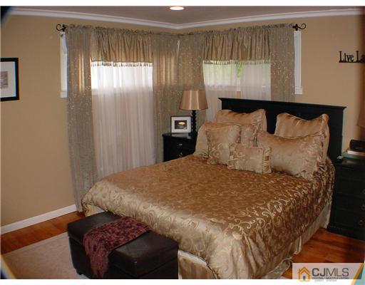 74 Albemarle Road Colonia, NJ 07067 - Photo 6 of 10 Gallery Image 6