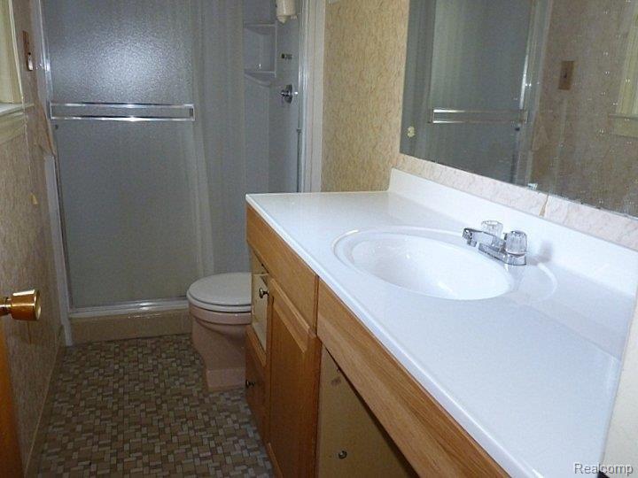 8408 Hampton Road Grosse Ile, MI 48138 - Photo 18 of 24 Hampton BathM 1.JPG