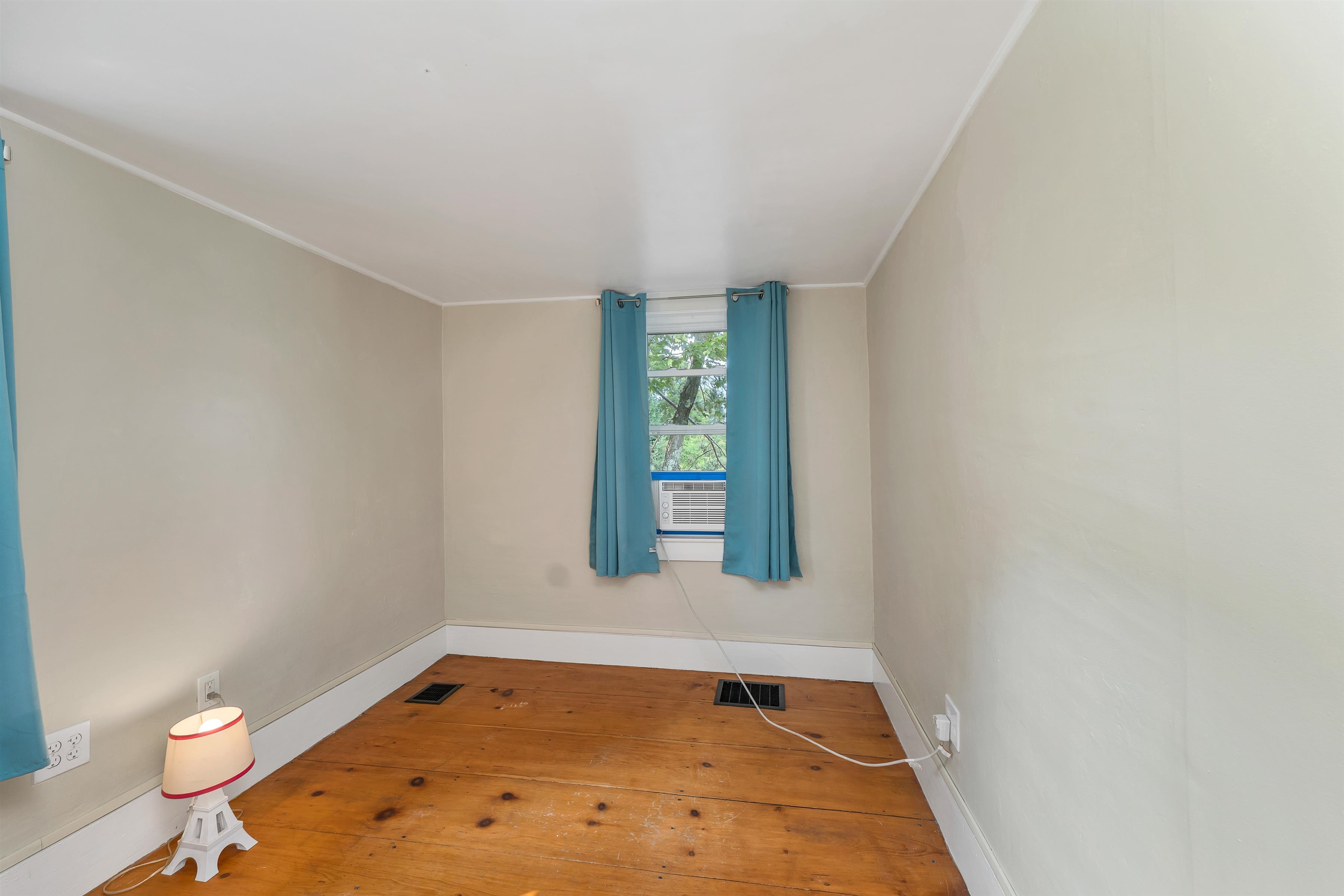 58 Wilder Street Conway, NH 03818 - Photo 35 of 53