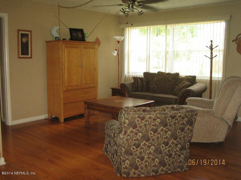 6425 Terry Road Jacksonville, FL 32216 - Photo 2 of 6 02