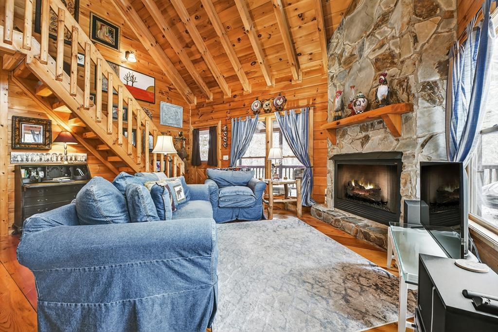 90 Dupont Drive Blue Ridge, GA 30513 - Photo 2 of 49