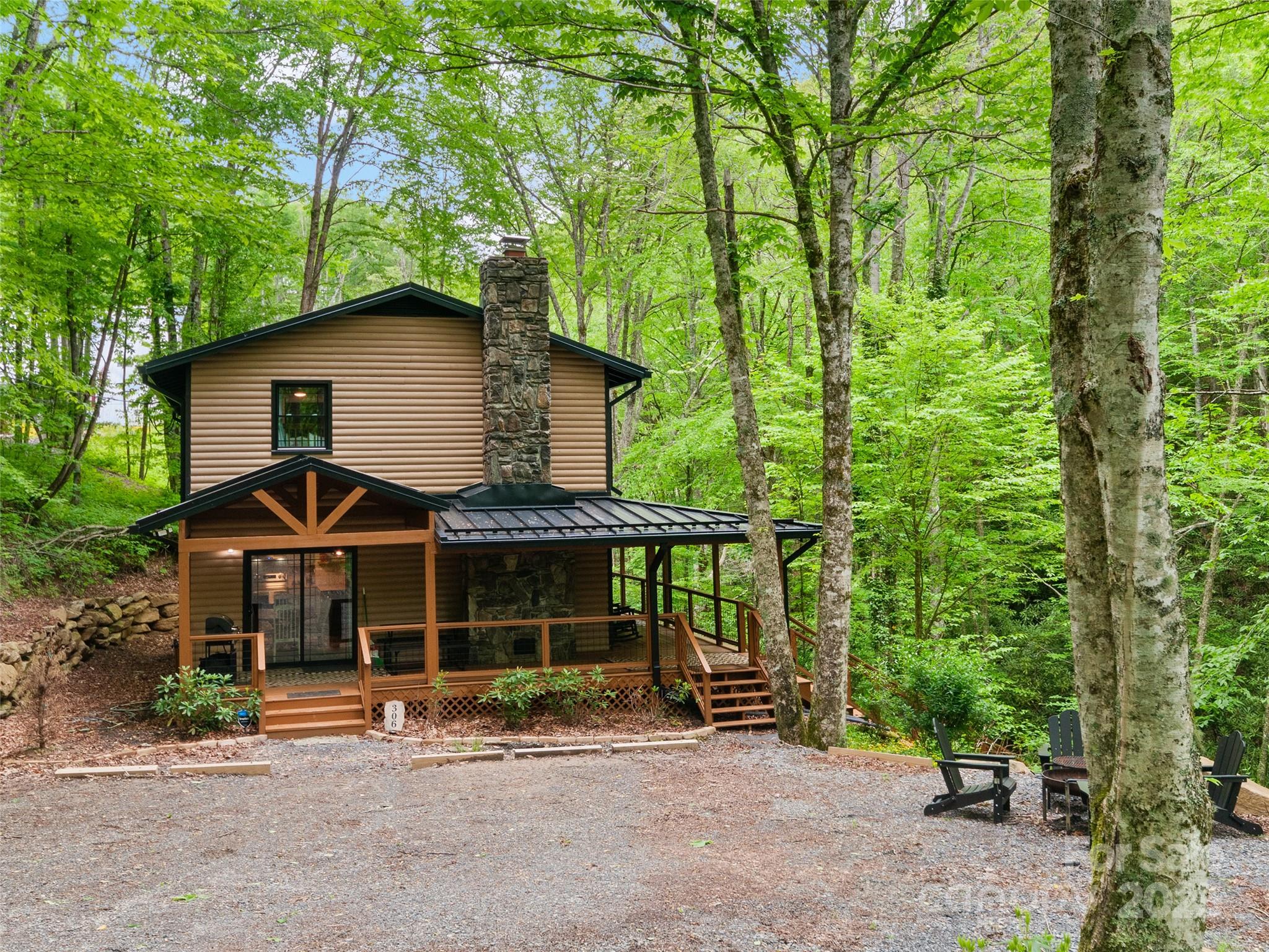 306 Mash Stomp Road Maggie Valley, NC 28751 - Photo 2 of 35 Gallery Image 2