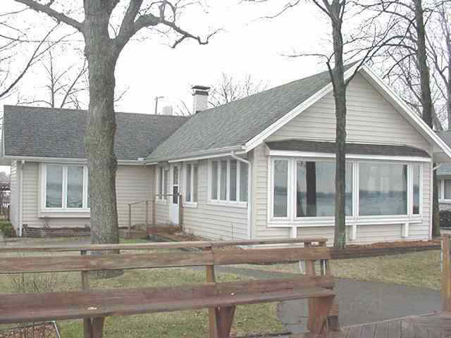 11627 North Ogden Point Road Syracuse, IN 46567 - Photo 1 of 7 Gallery Image 1