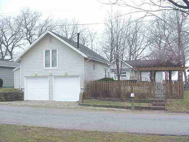 11627 North Ogden Point Road Syracuse, IN 46567 - Photo 6 of 7 Gallery Image 6