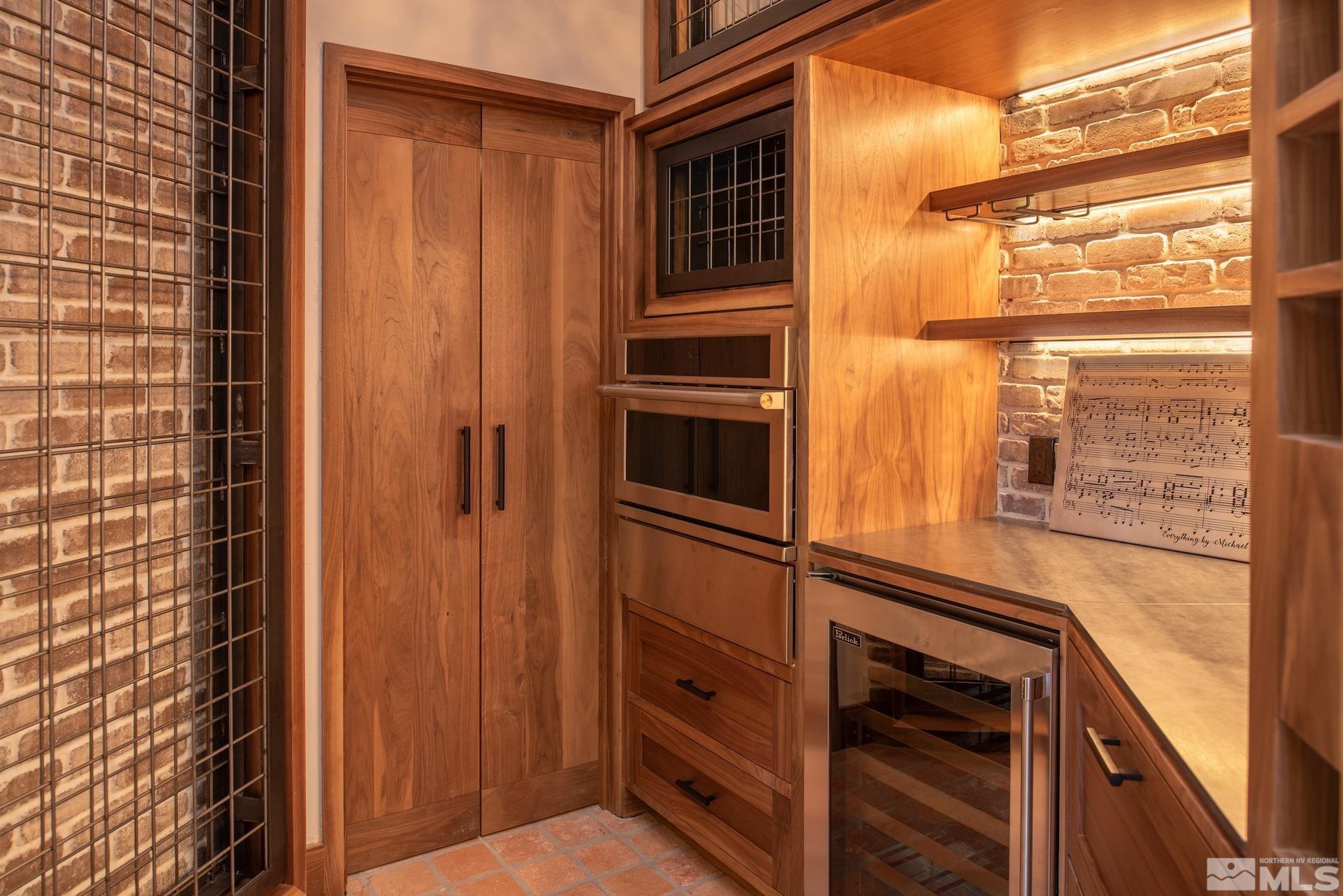175 Hawken Road Reno, NV 89519 - Photo 35 of 40 a view of an entryway