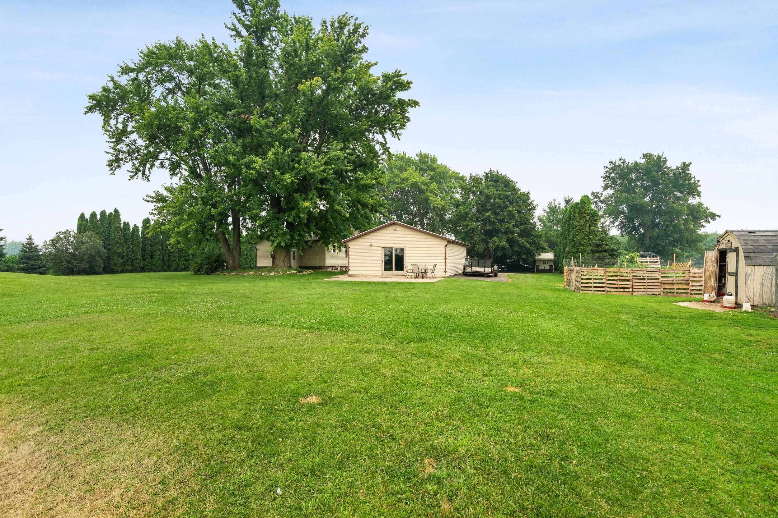 N5403 County Road West New London, WI 54961 - Photo 33 of 43