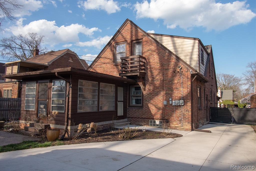 725 Lincoln Road Grosse Pointe, MI 48230 - Photo 52 of 68 Gallery Image 52