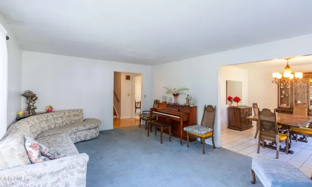 $389,900 | 8 Sawyer Place, Albany, NY 12208