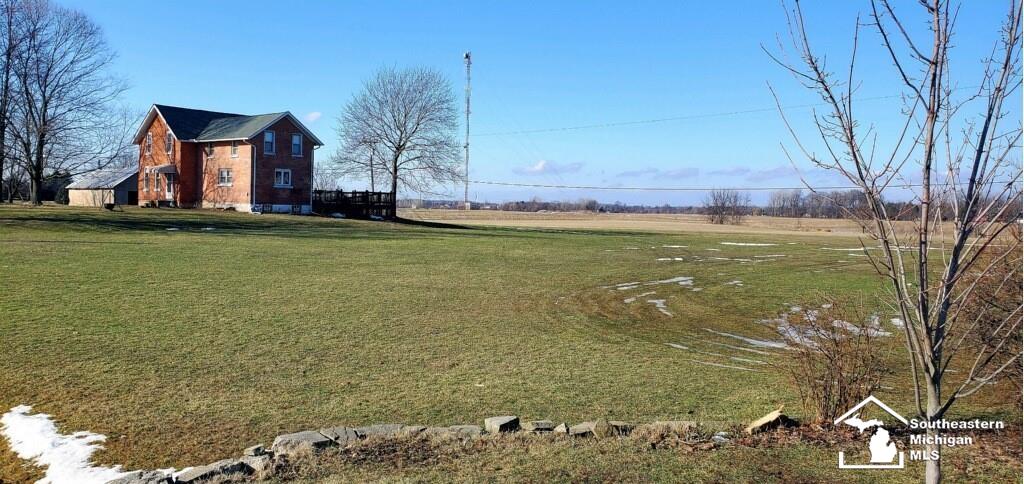 2112 Toben Road Carleton, MI 48117 - Photo 4 of 17