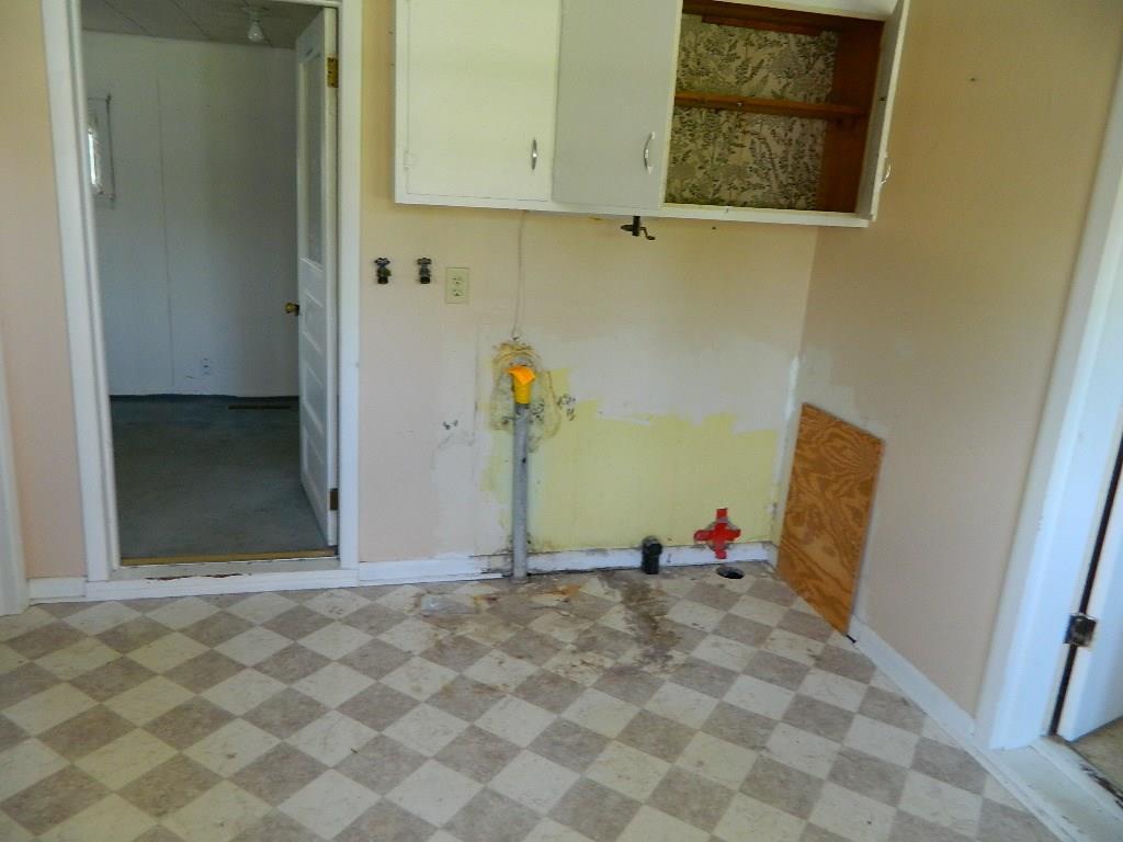 5057 Banes Road Springfield, OH 45502 - Photo 13 of 25