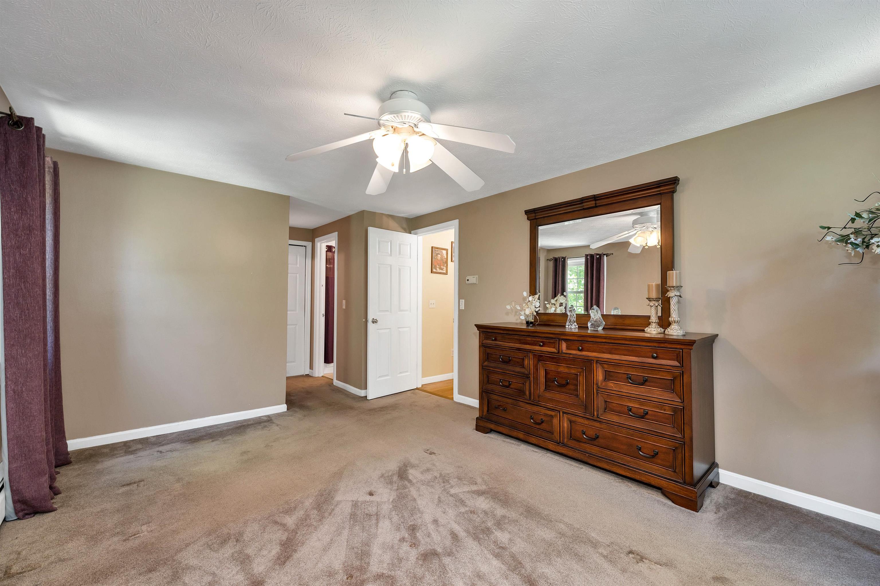 272 High Range Road Londonderry, NH 03053 - Photo 23 of 40