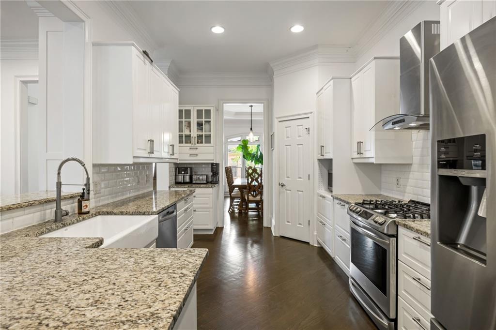 2694 Lenox Road Northeast Atlanta, GA 30324 - Photo 4 of 36