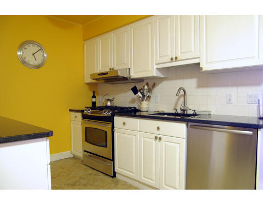 14 Warwick Road, Unit 3 Brookline, MA 02445 - Photo 4 of 10