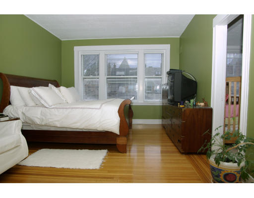 14 Warwick Road, Unit 3 Brookline, MA 02445 - Photo 5 of 10