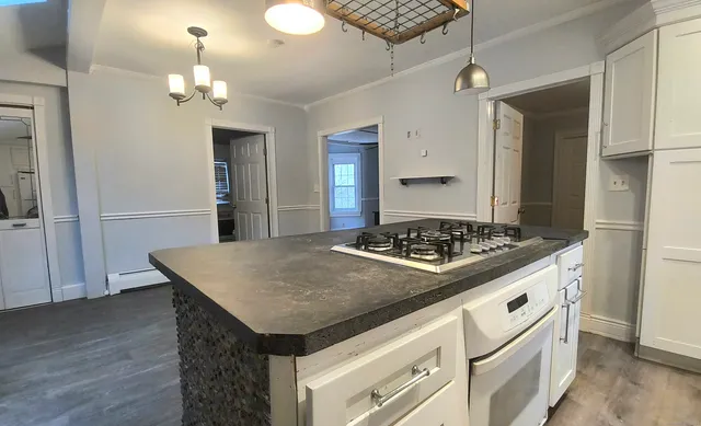 $1,750 | 204 Main Street, Sterling, CT 06377