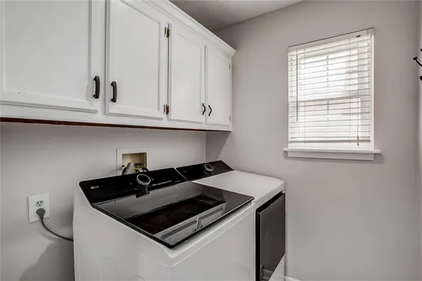 $395,000 | 5207 Northwest 84th Place, Kansas City, MO 64154