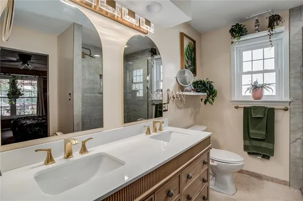 $395,000 | 5207 Northwest 84th Place, Kansas City, MO 64154