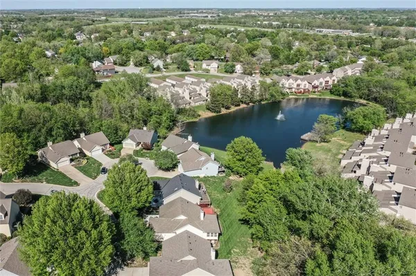 $395,000 | 5207 Northwest 84th Place, Kansas City, MO 64154