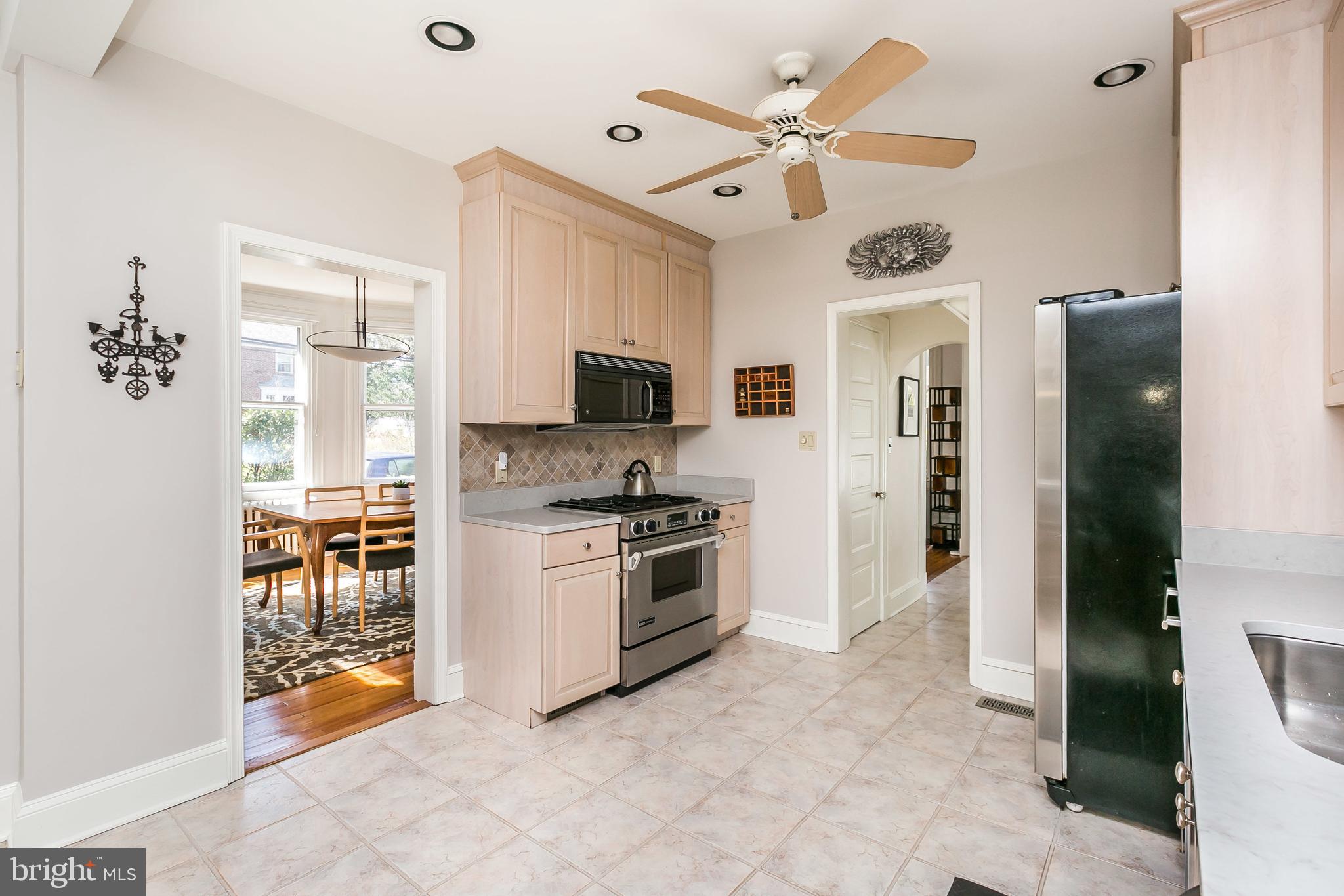 5701 Chilham Road Baltimore, MD 21209 - Photo 17 of 44