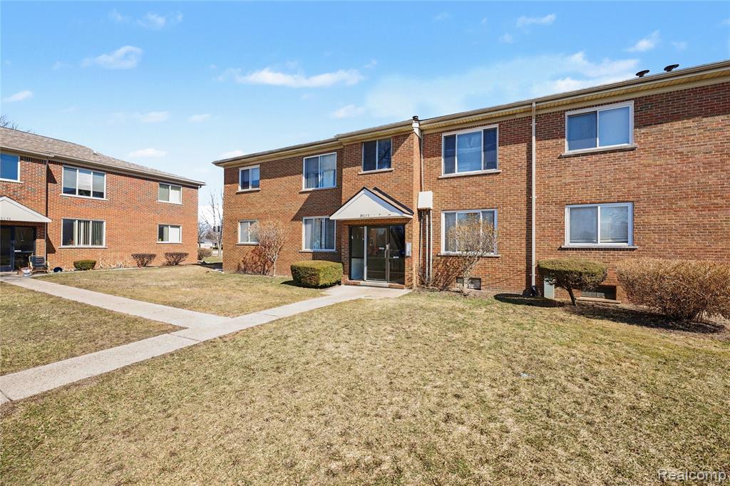 31805 Kelly Road, Unit 25 Fraser, MI 48026 - Photo 10 of 12