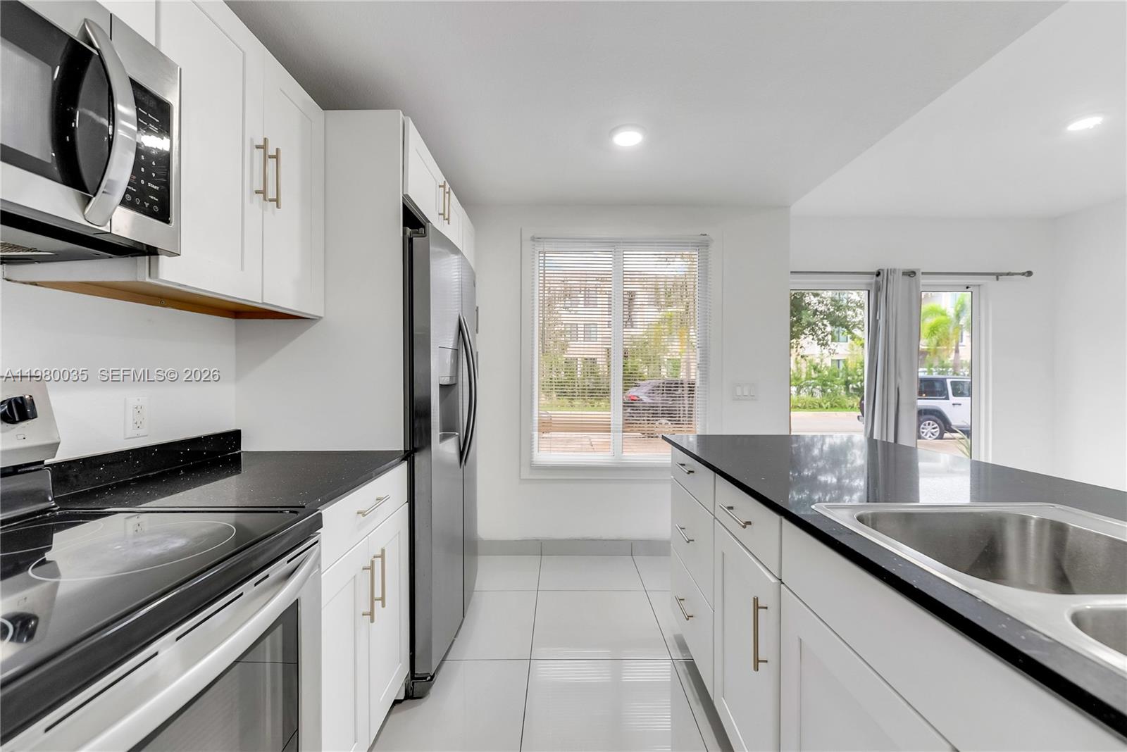 25936 Southwest 139th Path Homestead, FL 33032 - Photo 10 of 26