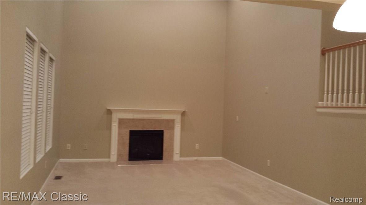 3267 Fantail Drive Rochester, MI 48309 - Photo 3 of 5 3267 Fantail - Family Room 2.jpg