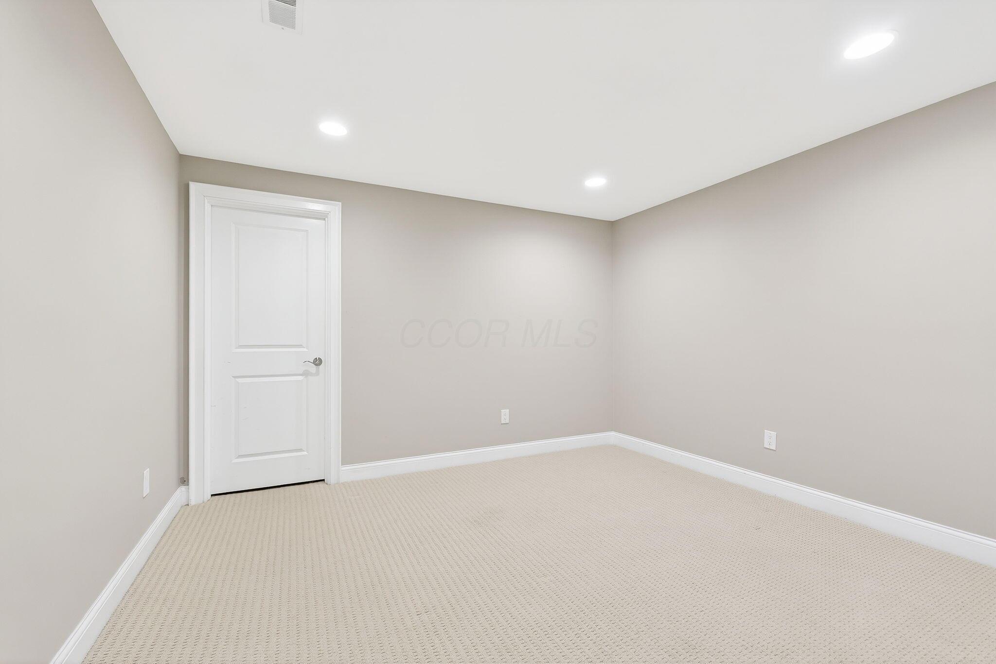 1544 Roxbury Road, Unit 1544 Columbus, OH 43212 - Photo 73 of 92 1544 Roxbury Rd (Interior)-68