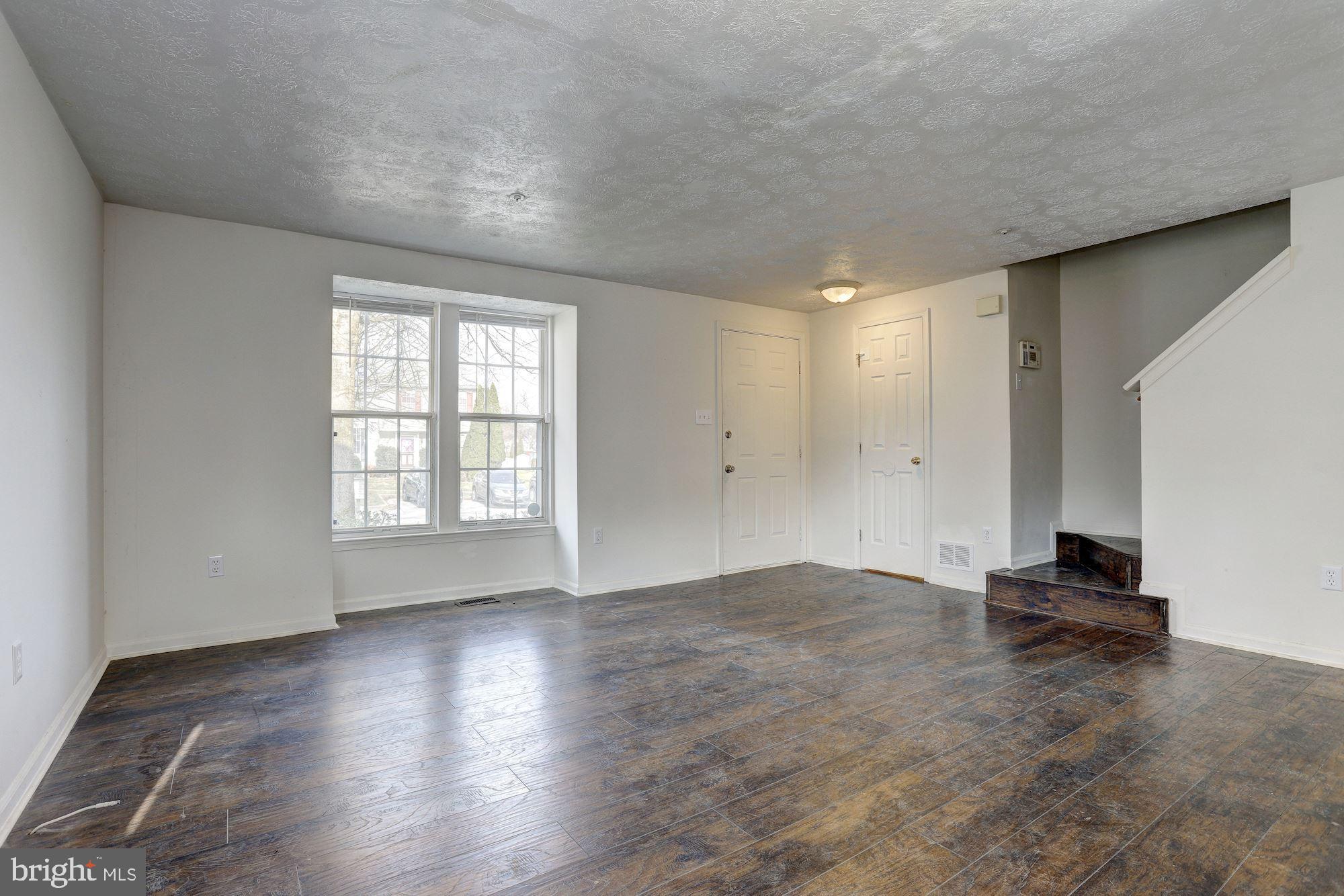9409 Joleon Road Randallstown, MD 21133 - Photo 2 of 20 Living room main entry