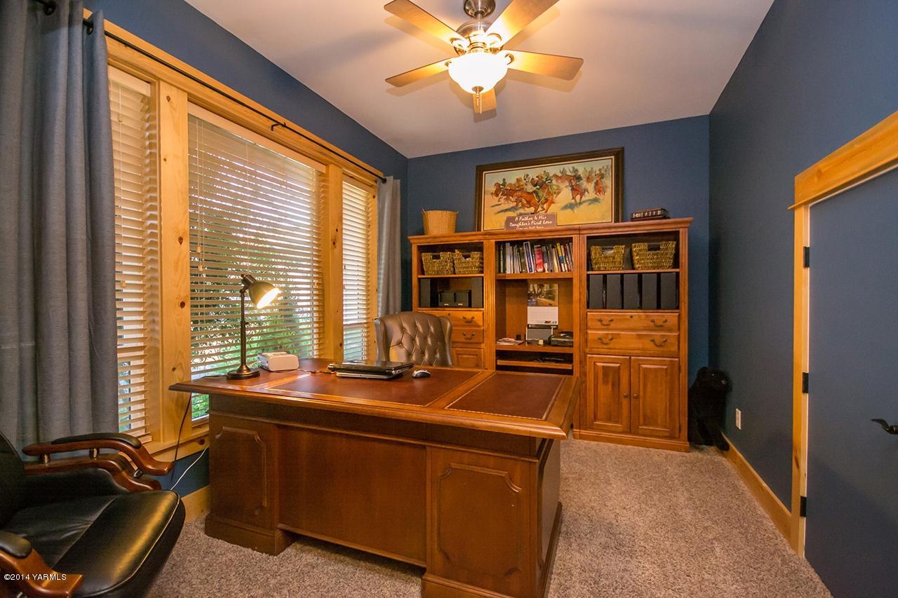 1292 Deeringhoff Road Moxee, WA 98936 - Photo 20 of 42 a room with musical instrument pool table and windows