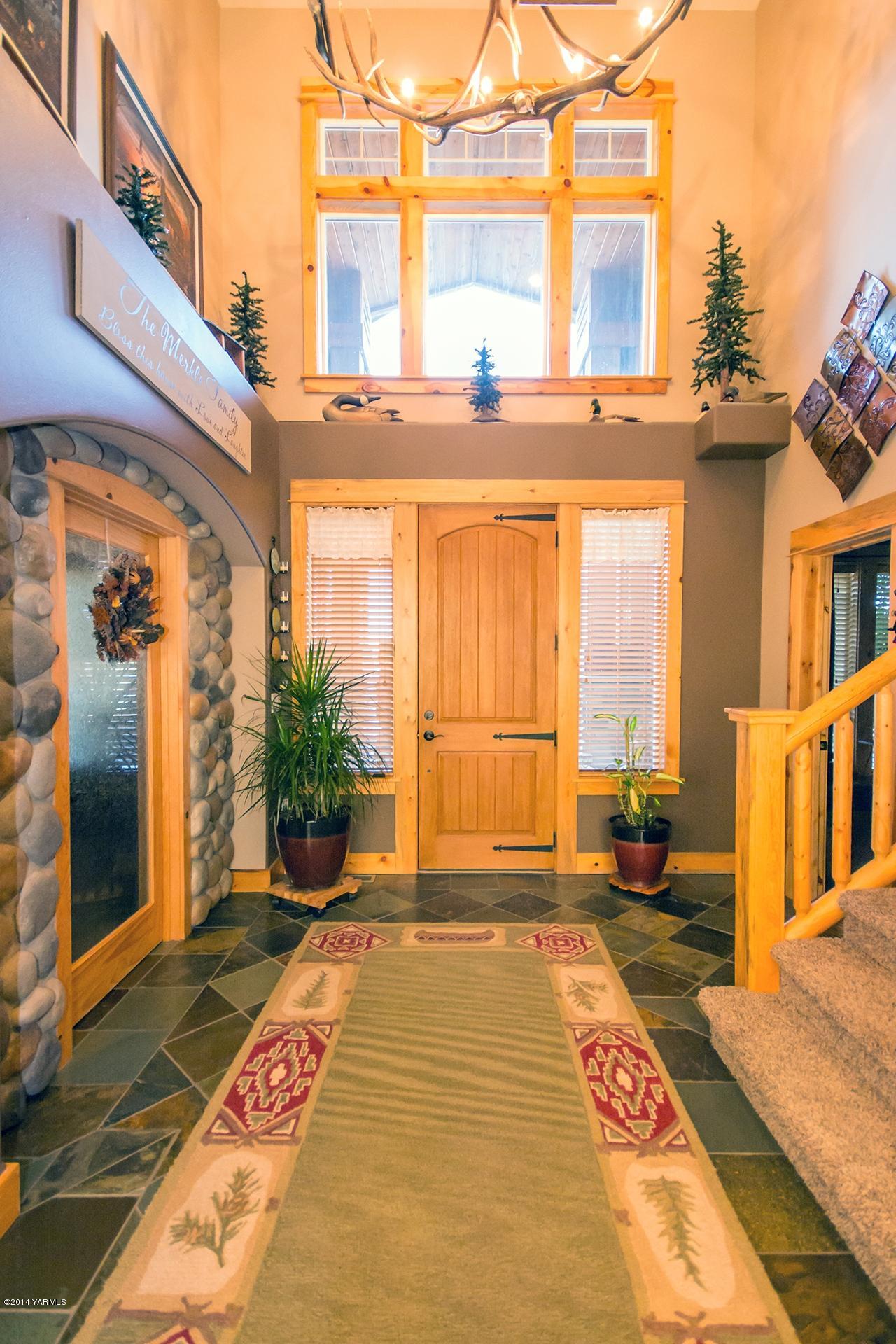 1292 Deeringhoff Road Moxee, WA 98936 - Photo 4 of 42