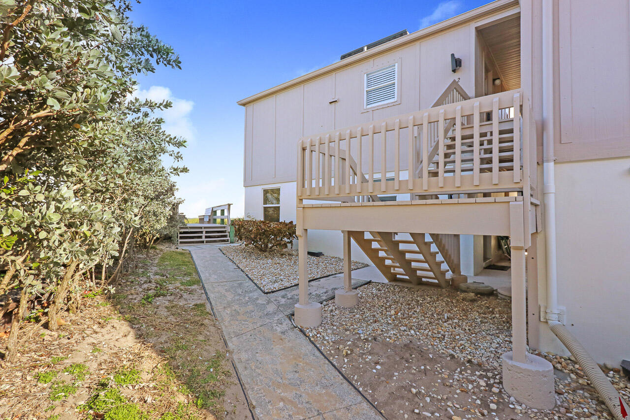 1501 Northeast Ocean Boulevard, Unit 2 Stuart, FL 34996 - Photo 17 of 18 Exterior