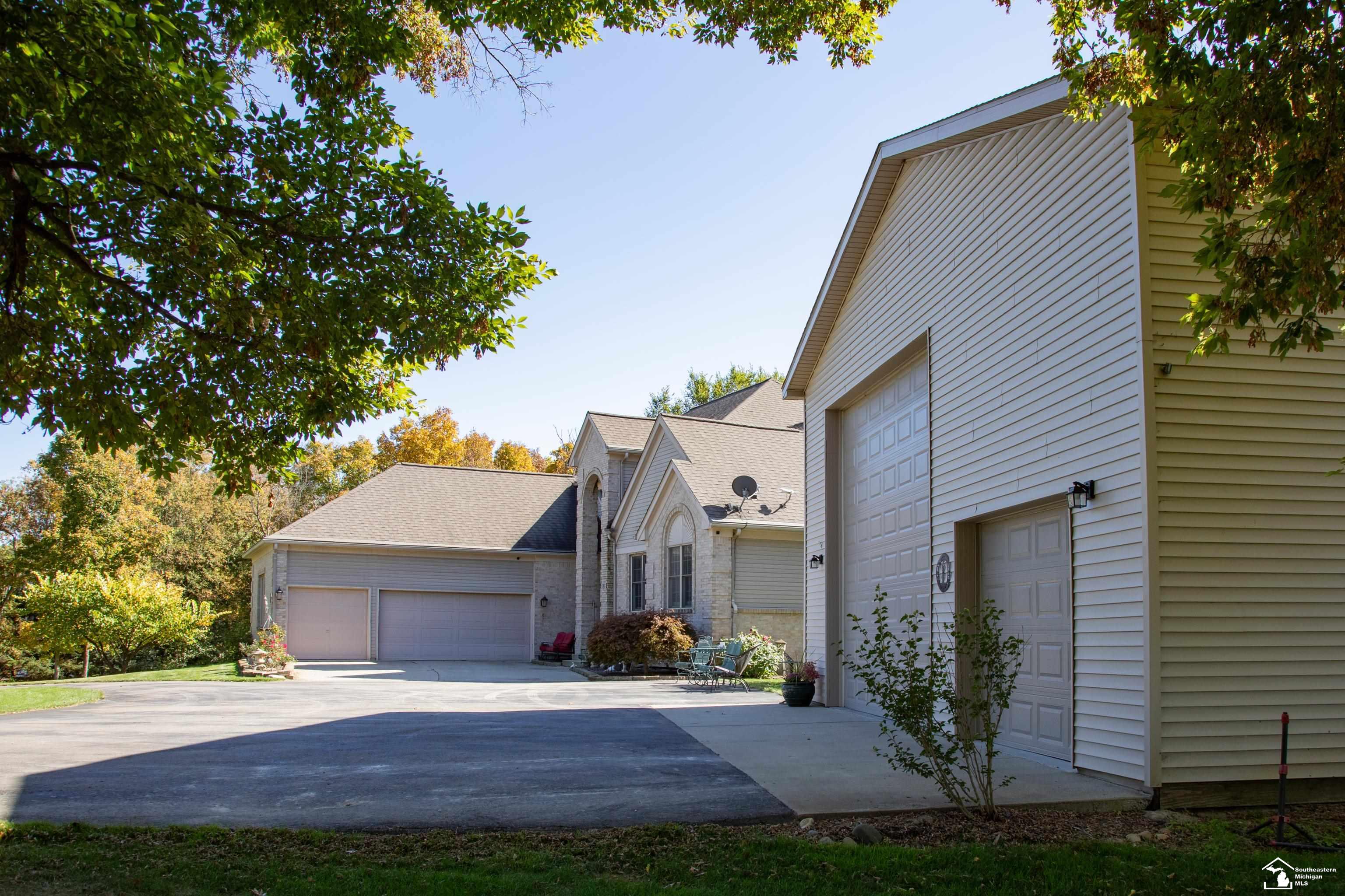 52881 Rico Court Wixom, MI 48393 - Photo 55 of 76
