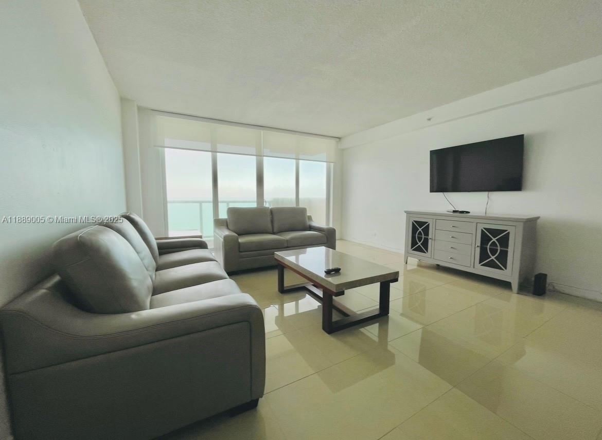 5601 Collins Avenue, Unit 1607 Miami Beach, FL 33140 - Photo 8 of 10