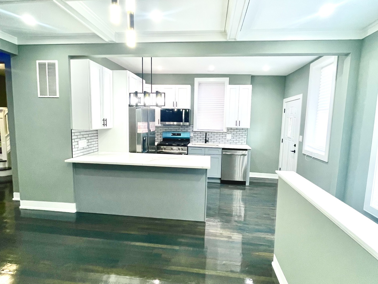 7042 South Eberhart Avenue Chicago, IL 60637 - Photo 14 of 43