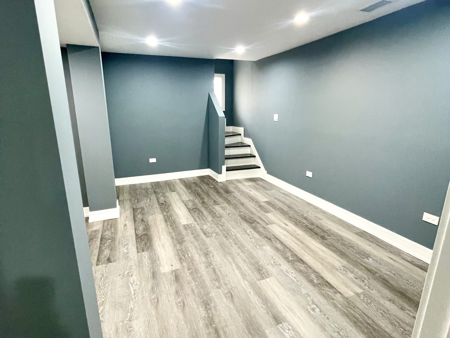 7042 South Eberhart Avenue Chicago, IL 60637 - Photo 20 of 43