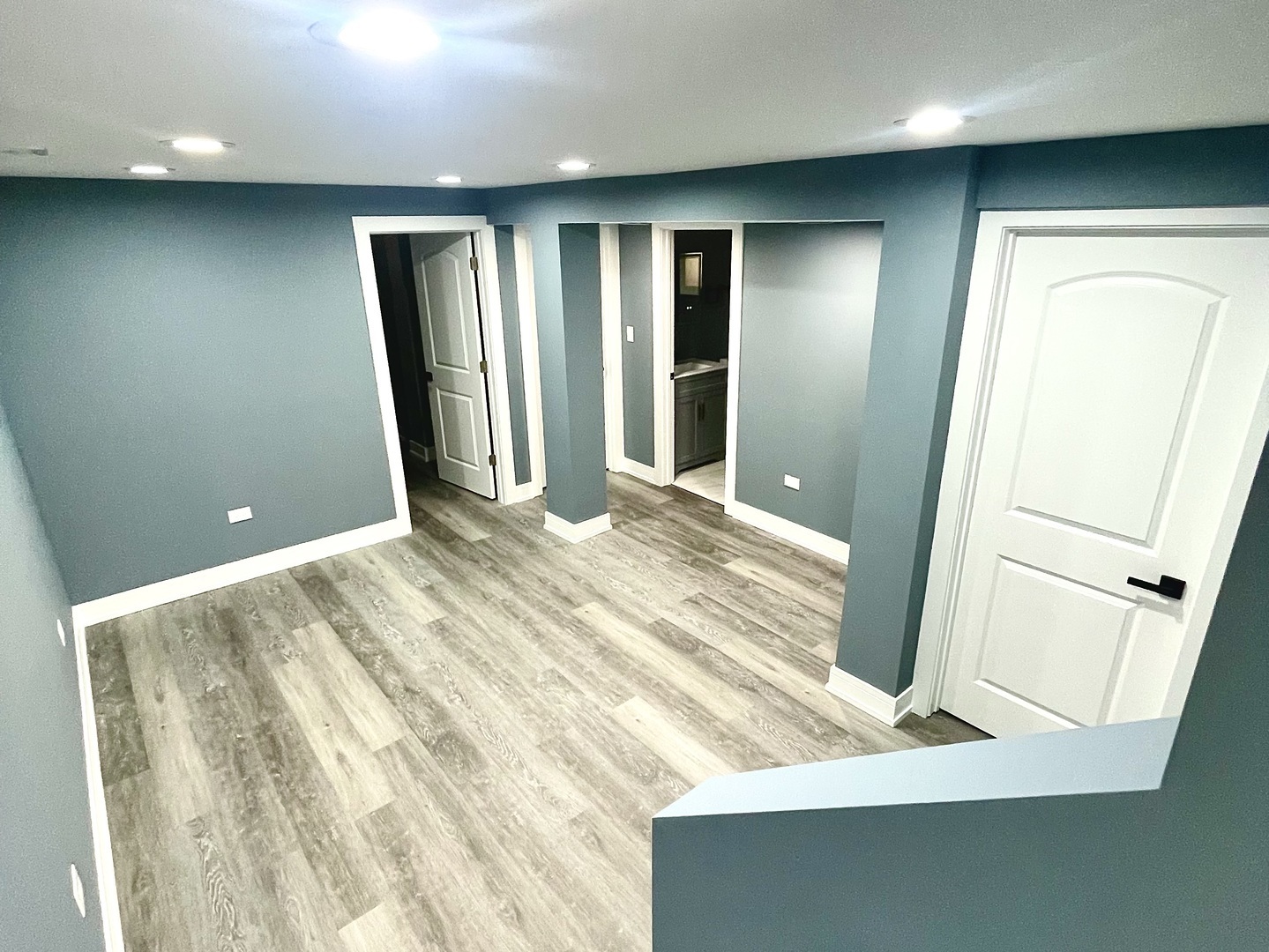 7042 South Eberhart Avenue Chicago, IL 60637 - Photo 21 of 43