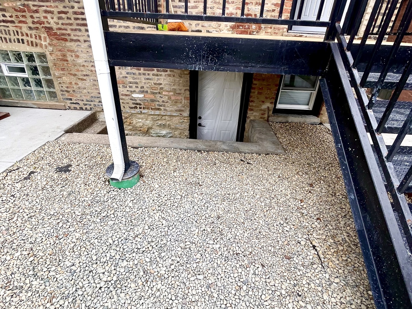 7042 South Eberhart Avenue Chicago, IL 60637 - Photo 33 of 43