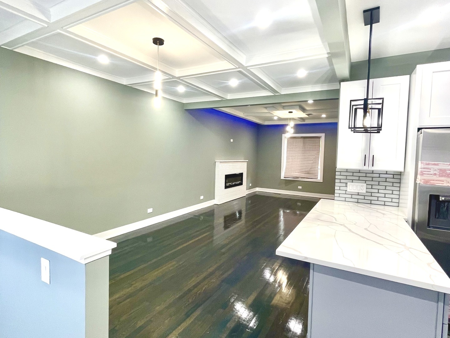 7042 South Eberhart Avenue Chicago, IL 60637 - Photo 9 of 43