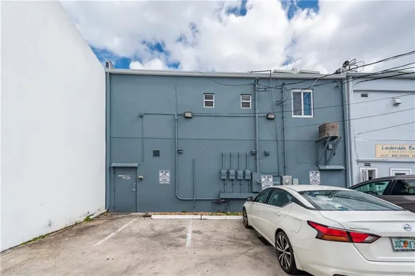 $32 | 3425 Galt Ocean Drive, Unit 100, Fort Lauderdale, FL 33308