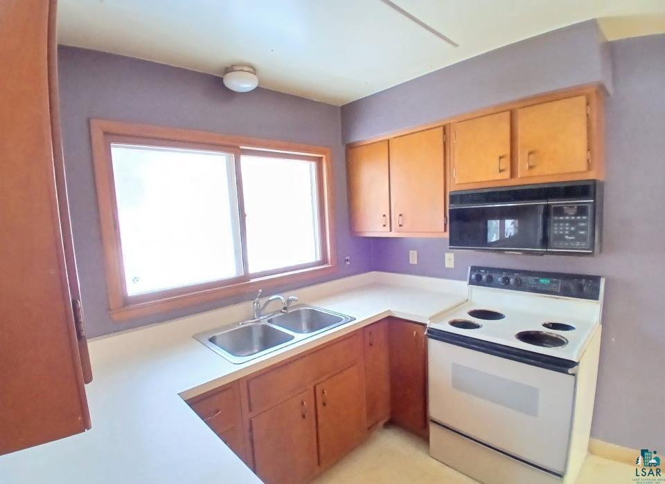204 Wadena Street Duluth, MN 55803 - Photo 8 of 32