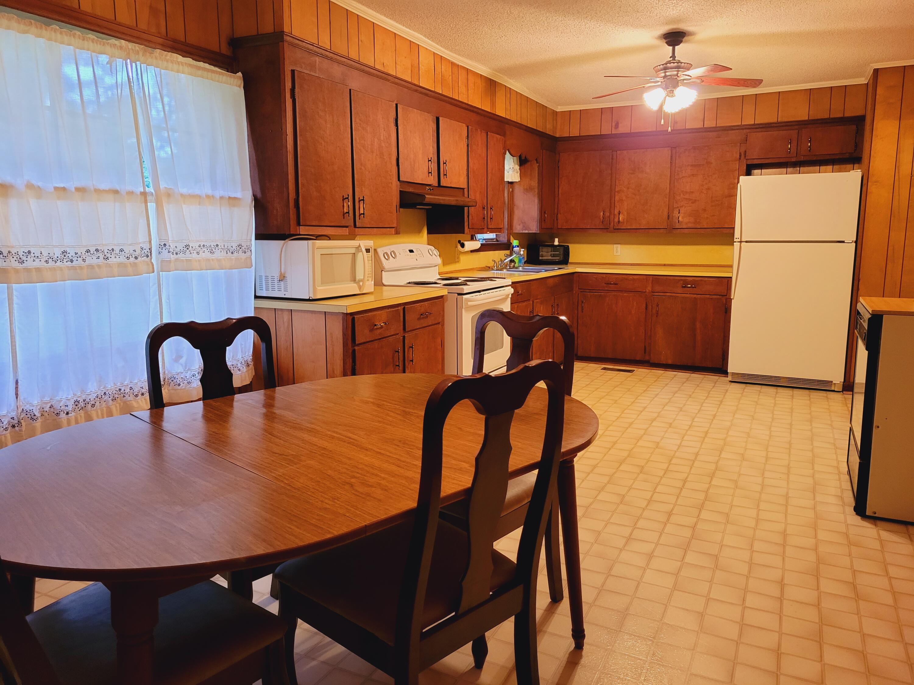 3417 Beulah Road Smoaks, SC 29481 - Photo 21 of 32 20210716_182519