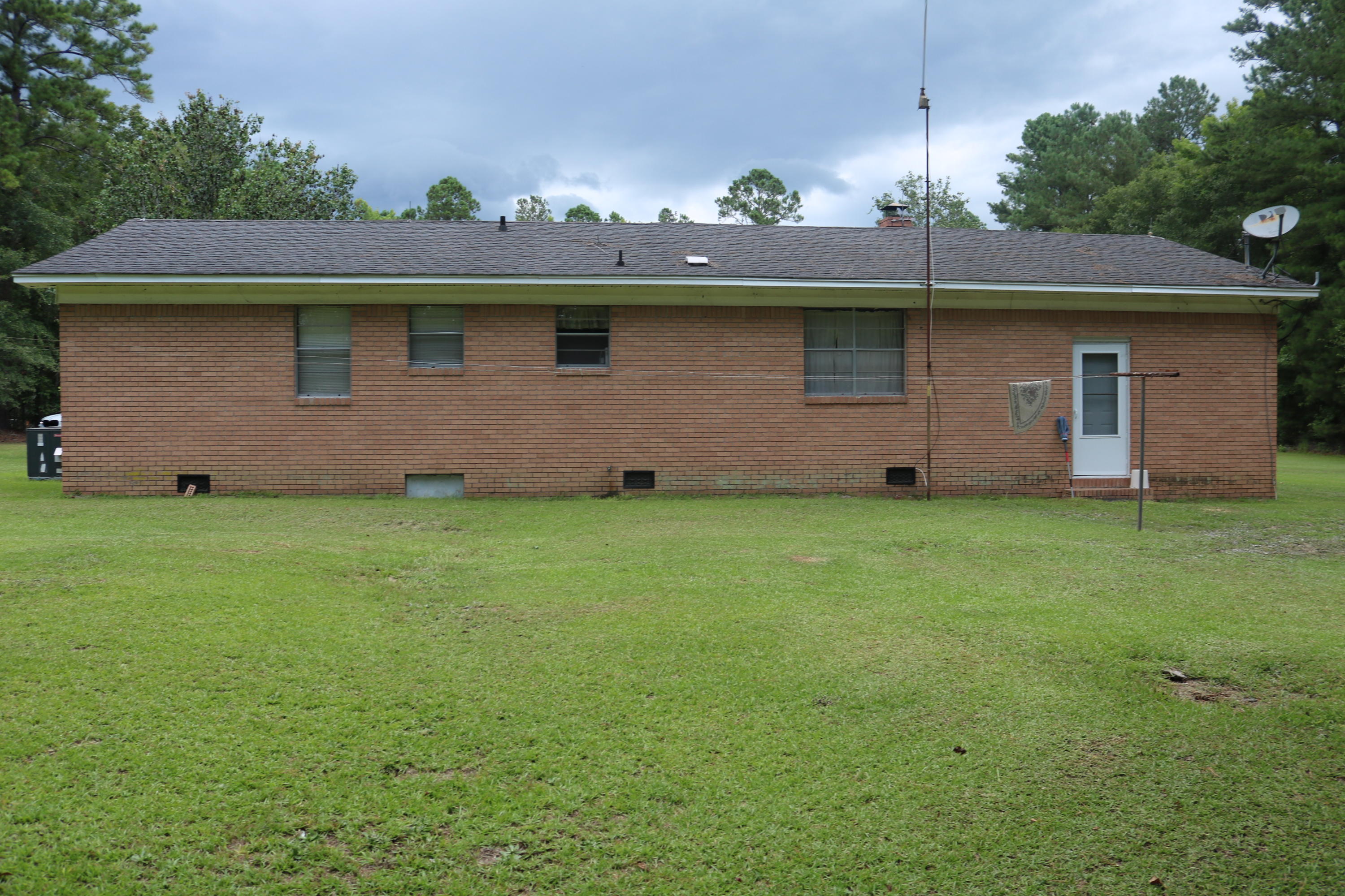3417 Beulah Road Smoaks, SC 29481 - Photo 6 of 32 IMG_8569