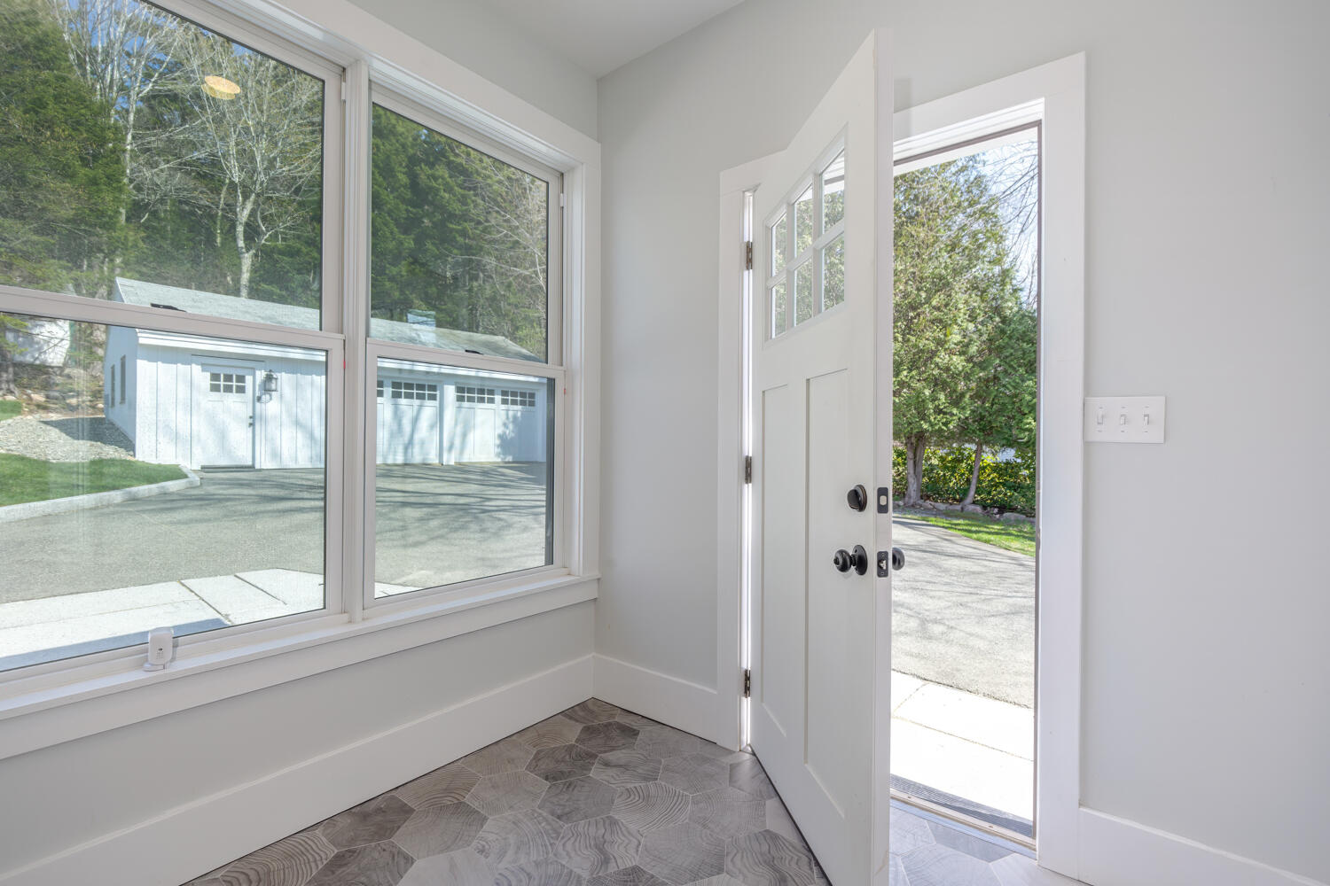 41 Main Street Mount Desert, ME 04675 - Photo 5 of 52 5-37-Side Entry